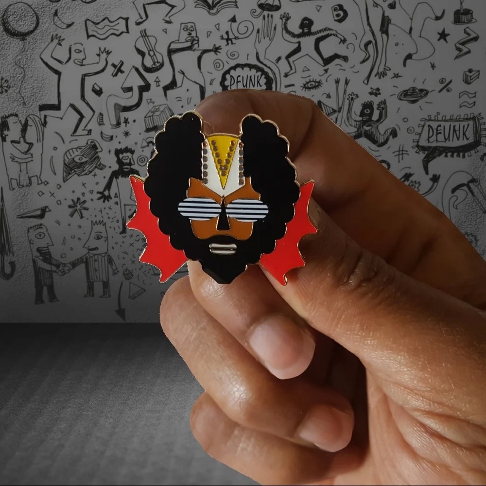 George Clinton Lapel Pin - Picture 3 of 4
